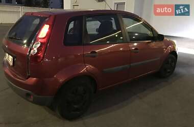 Хэтчбек Ford Fiesta 2007 в 
