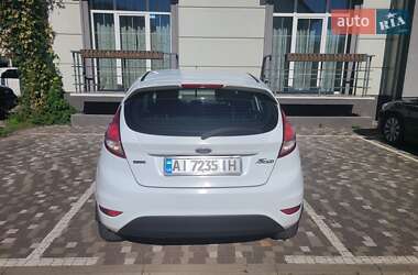 Хетчбек Ford Fiesta 2013 в 