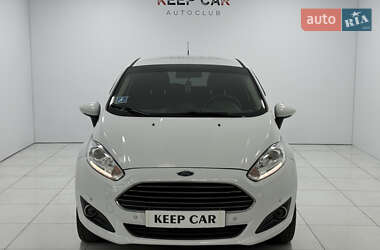 Хэтчбек Ford Fiesta 2018 в 