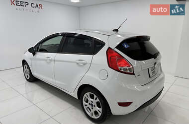 Хэтчбек Ford Fiesta 2018 в 