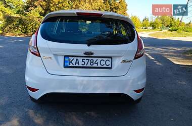 Хетчбек Ford Fiesta 2014 в 