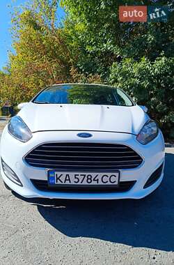 Хетчбек Ford Fiesta 2014 в 