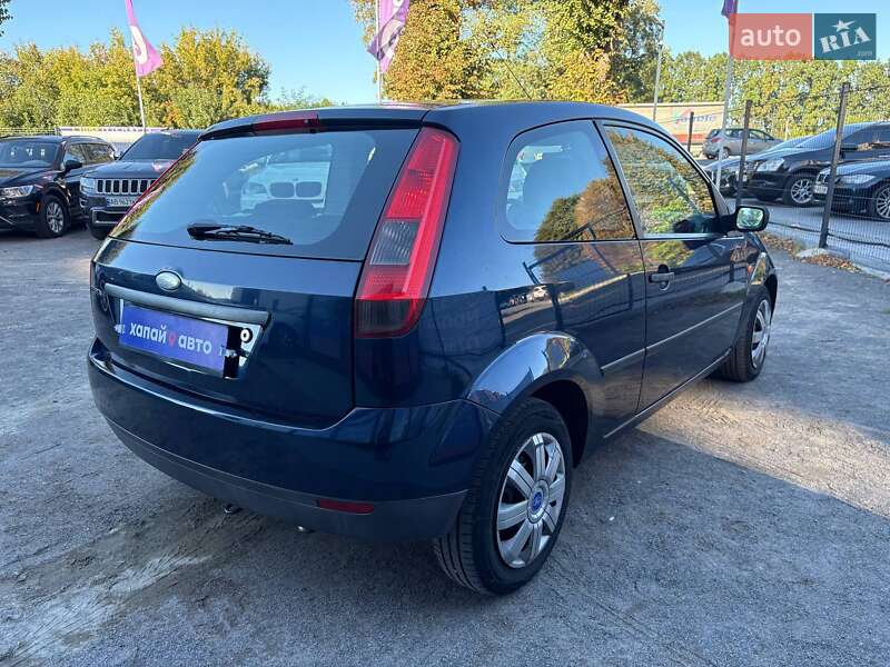 Хэтчбек Ford Fiesta 2004 в Виннице