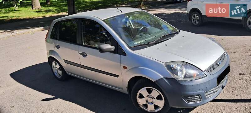 Хэтчбек Ford Fiesta 2008 в Каменец-Подольском