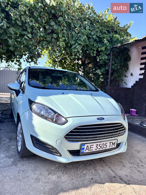 Хэтчбек Ford Fiesta 2016 в Павлограде