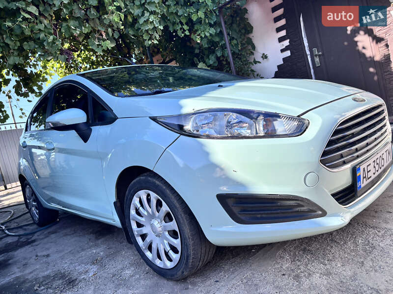 Хэтчбек Ford Fiesta 2016 в Павлограде