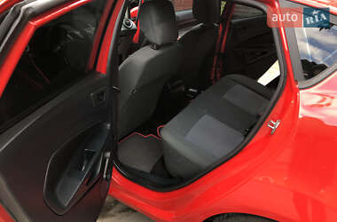 Хэтчбек Ford Fiesta 2012 в 