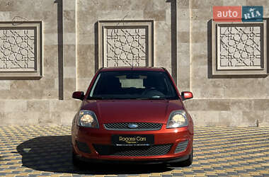 Хэтчбек Ford Fiesta 2007 в 