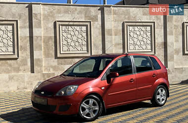 Хэтчбек Ford Fiesta 2007 в 