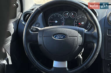 Хэтчбек Ford Fiesta 2007 в 