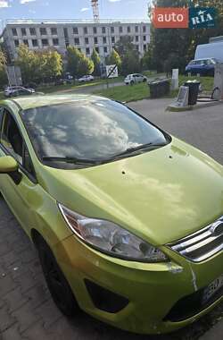 Седан Ford Fiesta 2013 в 