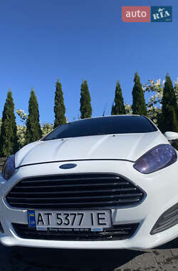 Хетчбек Ford Fiesta 2014 в Надвірній