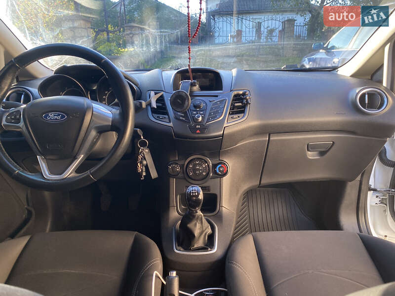 Хэтчбек Ford Fiesta 2014 в Надворной фото 23 Хэтчбек Ford Fiesta 2014 в Надворной