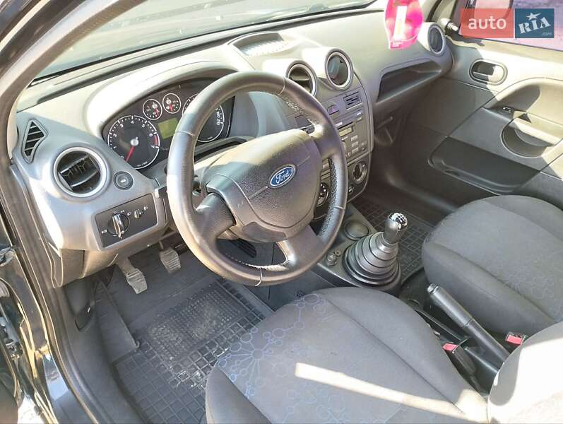 Хэтчбек Ford Fiesta 2008 в Белгороде-Днестровском