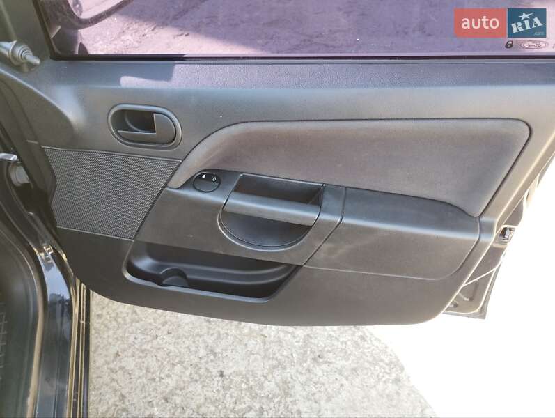 Хэтчбек Ford Fiesta 2008 в Белгороде-Днестровском