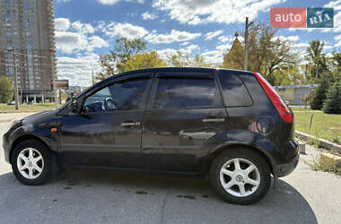 Хэтчбек Ford Fiesta 2007 в 