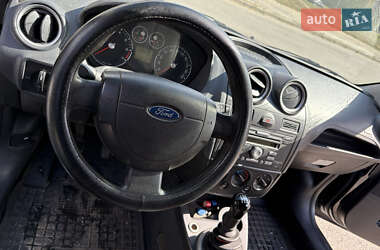 Хэтчбек Ford Fiesta 2007 в 