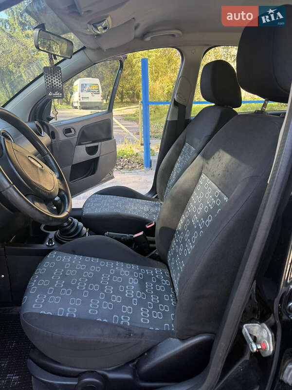 Хэтчбек Ford Fiesta 2005 в Тернополе