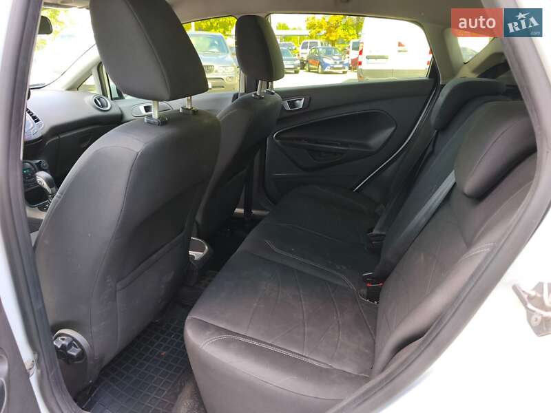 Хэтчбек Ford Fiesta 2013 в Днепре