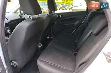 Хэтчбек Ford Fiesta 2013 в 