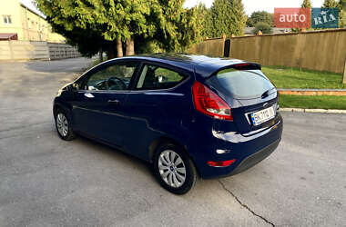 Хэтчбек Ford Fiesta 2012 в 