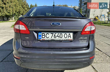 Седан Ford Fiesta 2012 в 