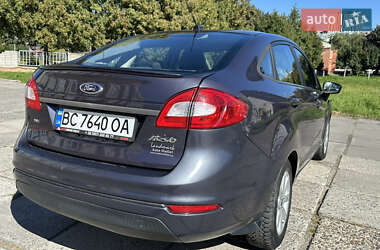 Седан Ford Fiesta 2012 в 