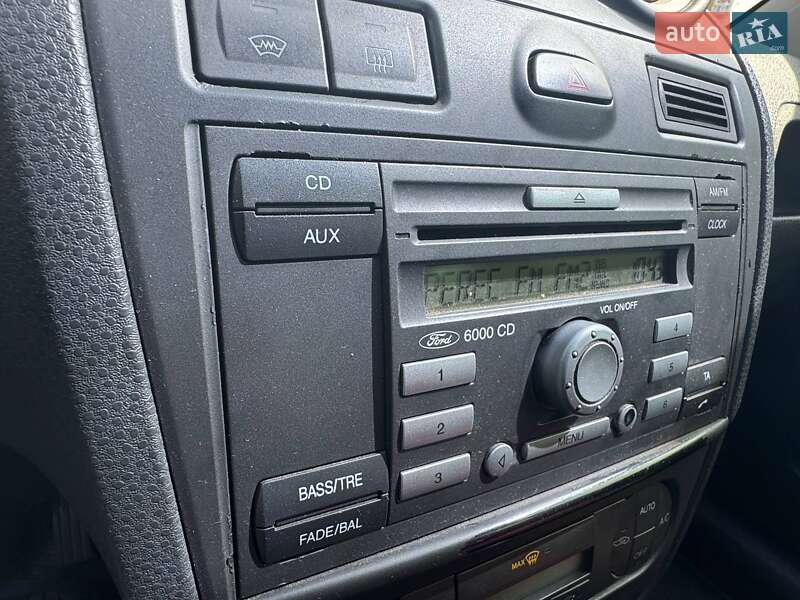 Хэтчбек Ford Fiesta 2007 в Киеве