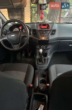 Хэтчбек Ford Fiesta 2009 в 