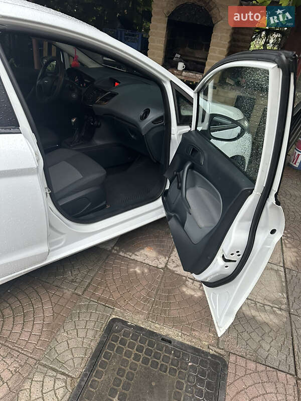 Хэтчбек Ford Fiesta 2009 в Львове