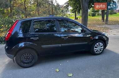 Хэтчбек Ford Fiesta 2008 в 