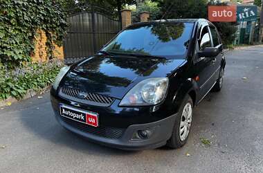 Хэтчбек Ford Fiesta 2008 в 