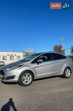 Седан Ford Fiesta 2014 в Одесі