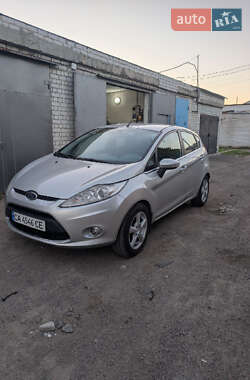 Хетчбек Ford Fiesta 2010 в Черкасах