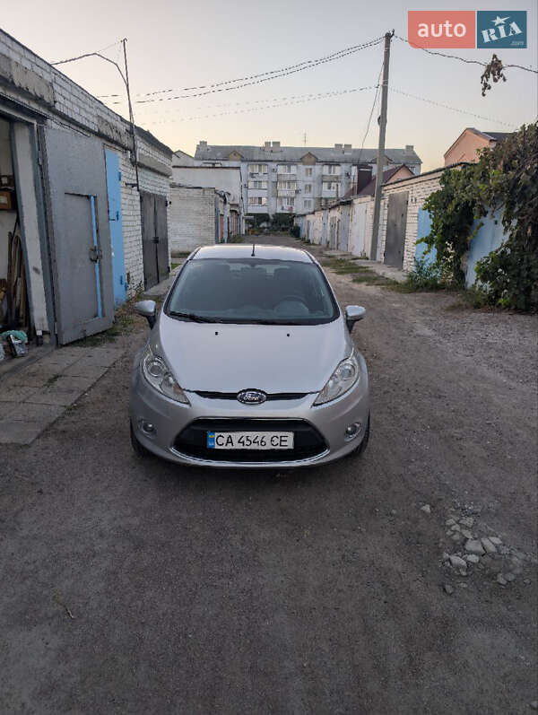 Хэтчбек Ford Fiesta 2010 в Черкассах фото 10 Хэтчбек Ford Fiesta 2010 в Черкассах