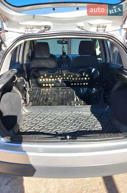 Хэтчбек Ford Fiesta 2008 в 