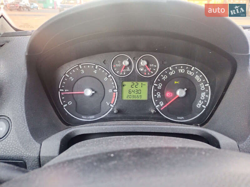 Хэтчбек Ford Fiesta 2007 в Киеве