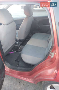 Хэтчбек Ford Fiesta 2007 в 