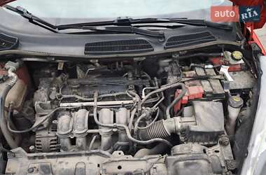 Хэтчбек Ford Fiesta 2014 в 