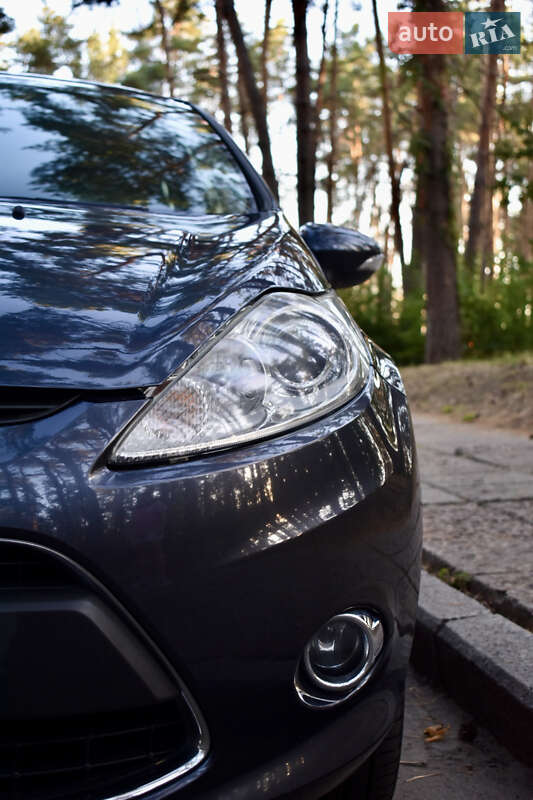 Хэтчбек Ford Fiesta 2010 в Черкассах