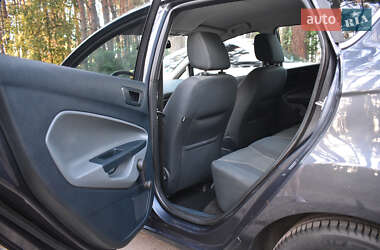 Хэтчбек Ford Fiesta 2010 в 