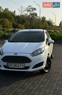 Хэтчбек Ford Fiesta 2013 в 