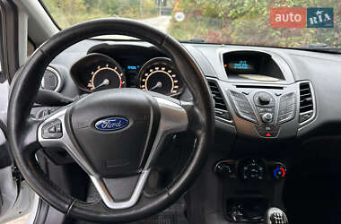Хэтчбек Ford Fiesta 2013 в 