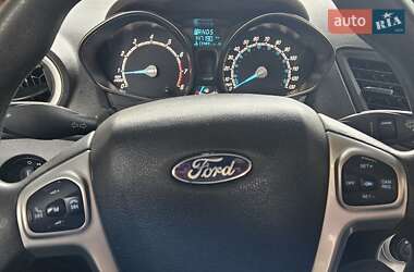 Седан Ford Fiesta 2017 в 