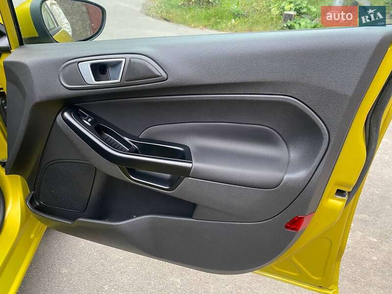 Хэтчбек Ford Fiesta 2013 в Виннице