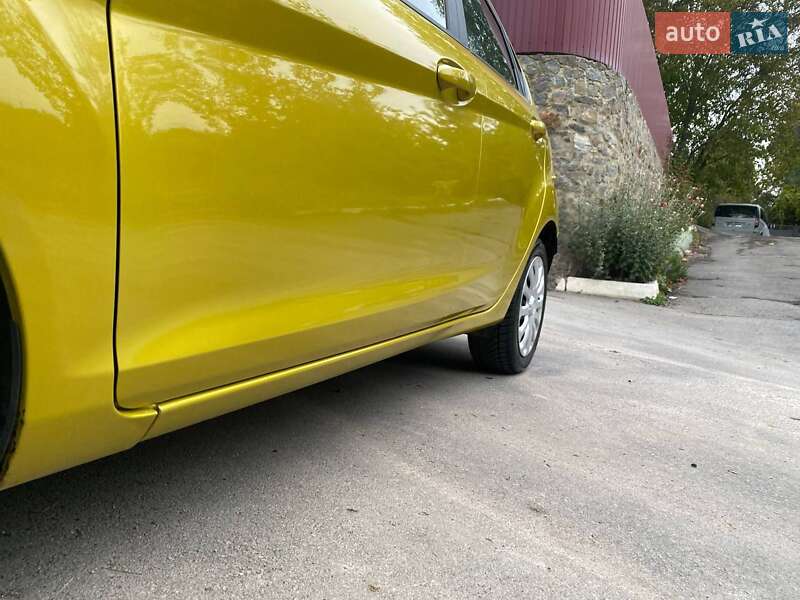 Хэтчбек Ford Fiesta 2013 в Виннице