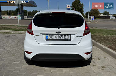 Хэтчбек Ford Fiesta 2012 в 