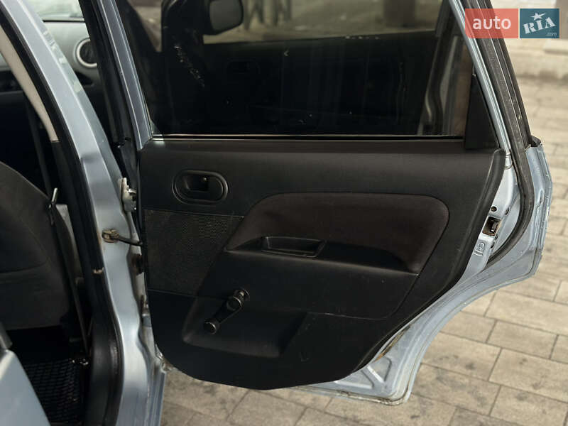 Хэтчбек Ford Fiesta 2005 в Луцке