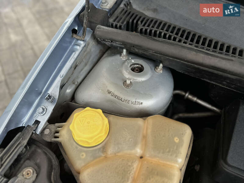 Хэтчбек Ford Fiesta 2005 в Луцке