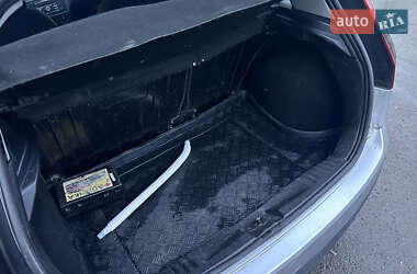 Хэтчбек Ford Fiesta 2006 в 
